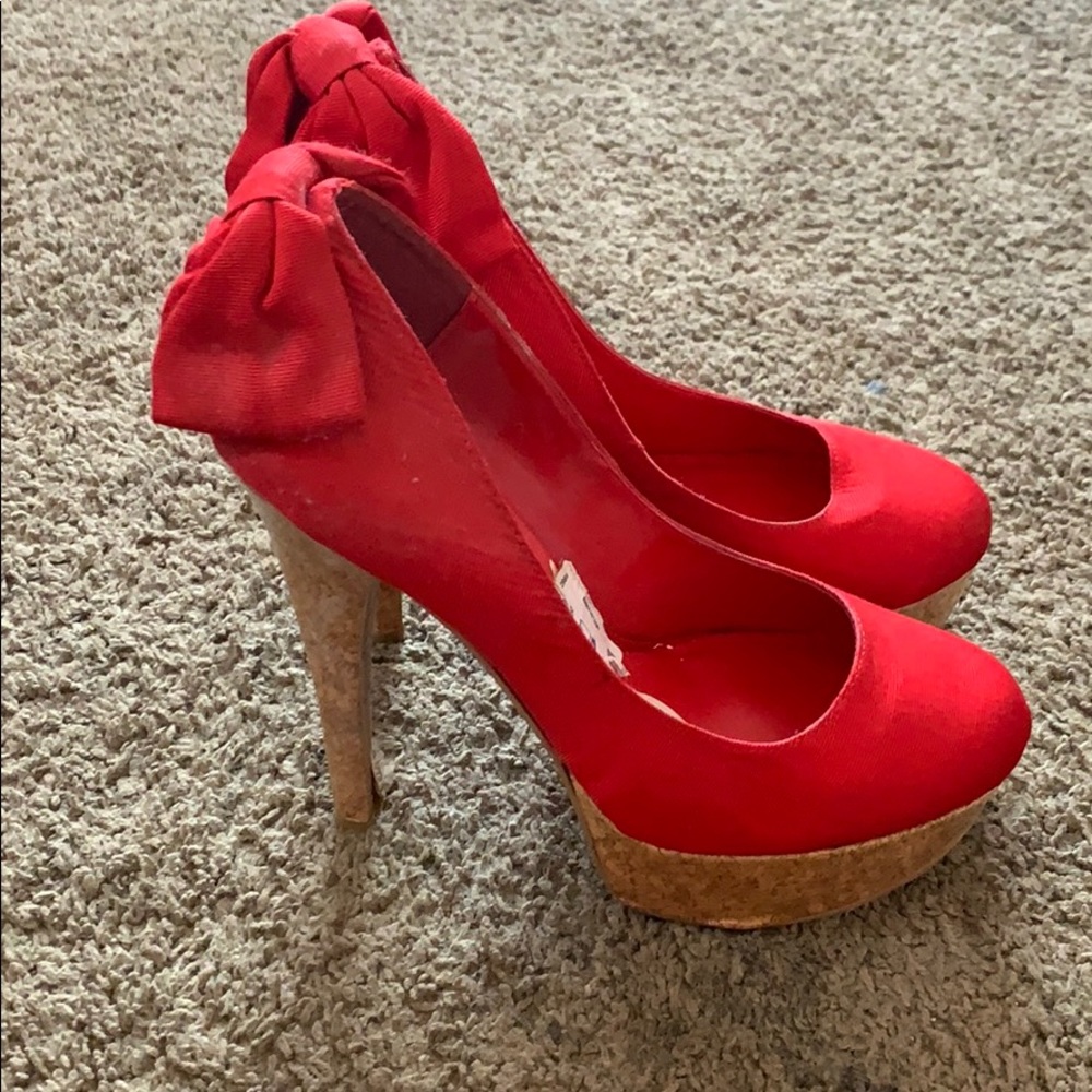 Shoes - Picture 2 of 3